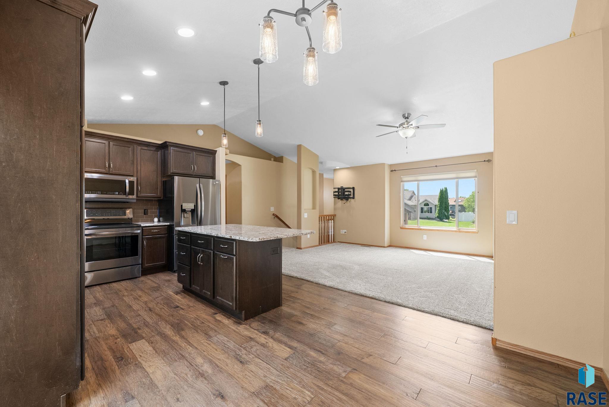 2004 E Briar Den Ct
