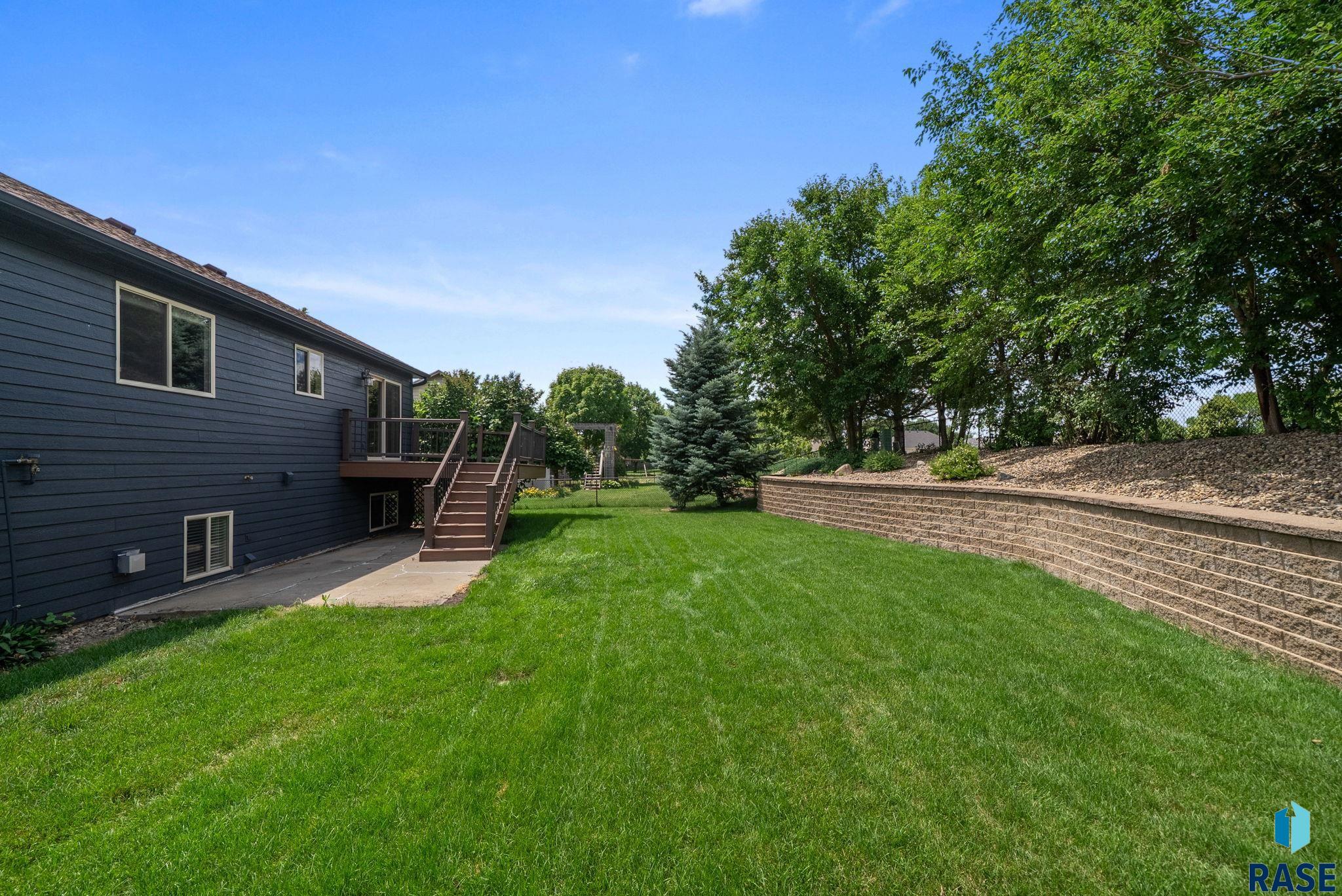 2004 E Briar Den Ct