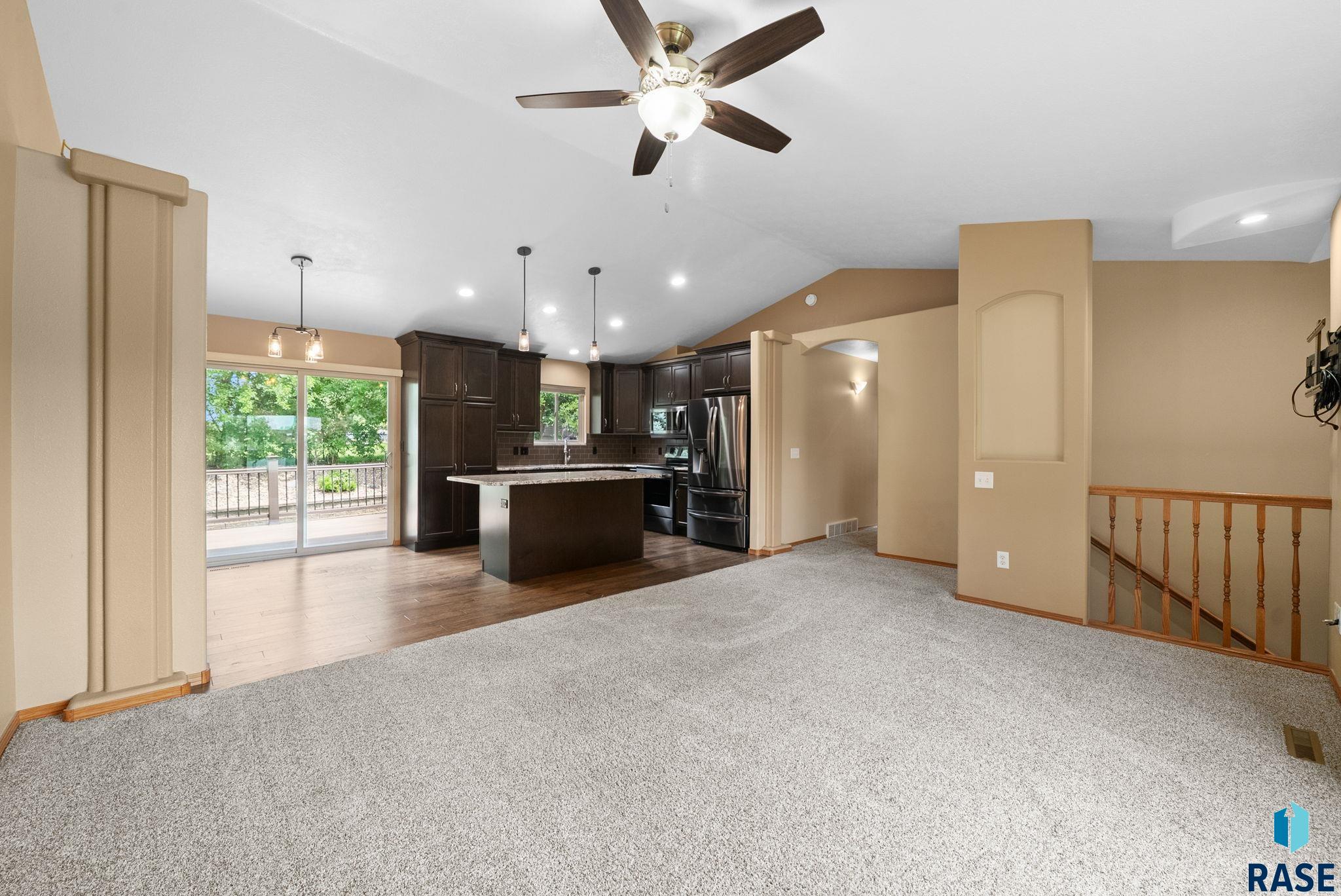 2004 E Briar Den Ct