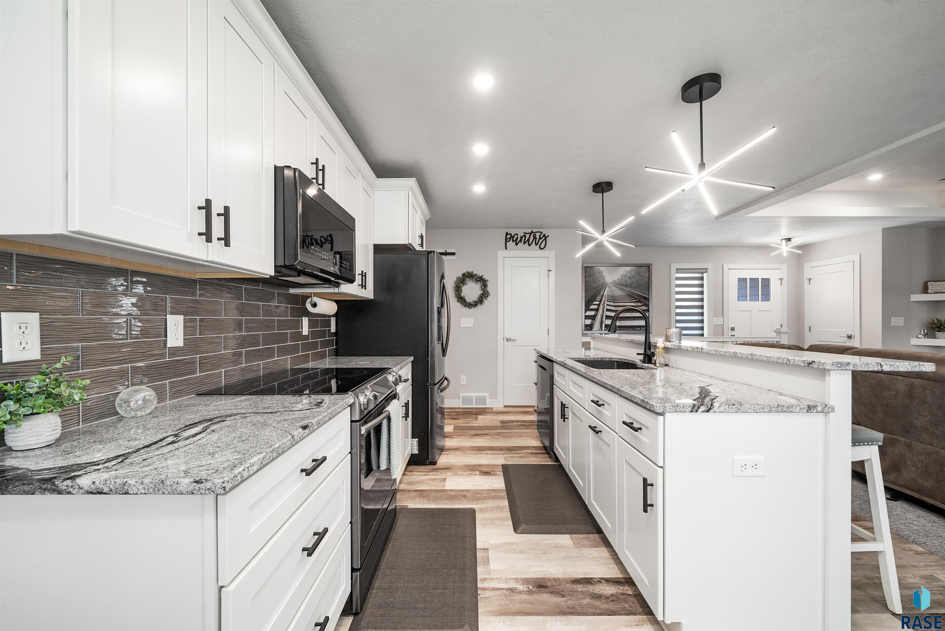 3809 S Home Plate Ave