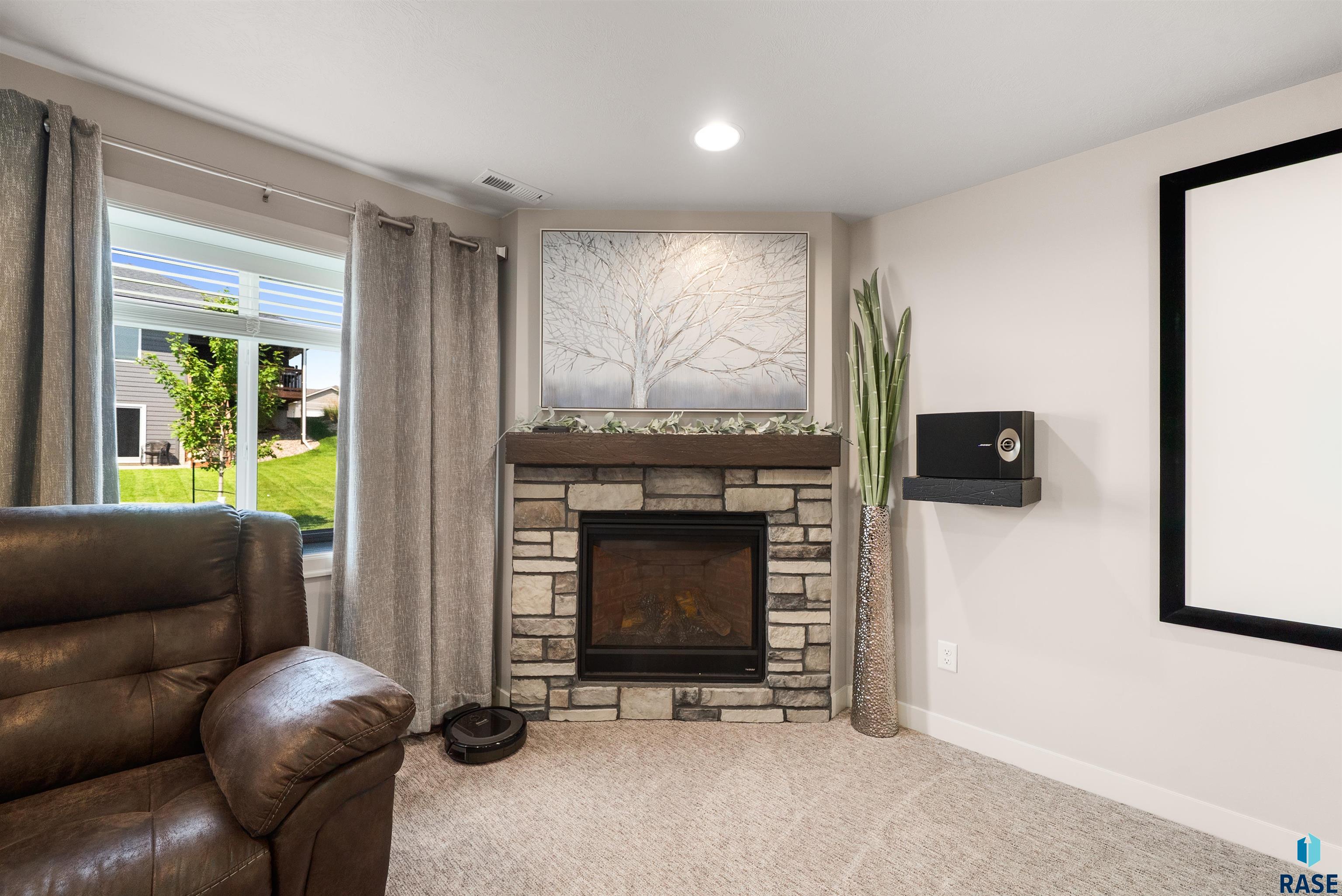 3809 S Home Plate Ave
