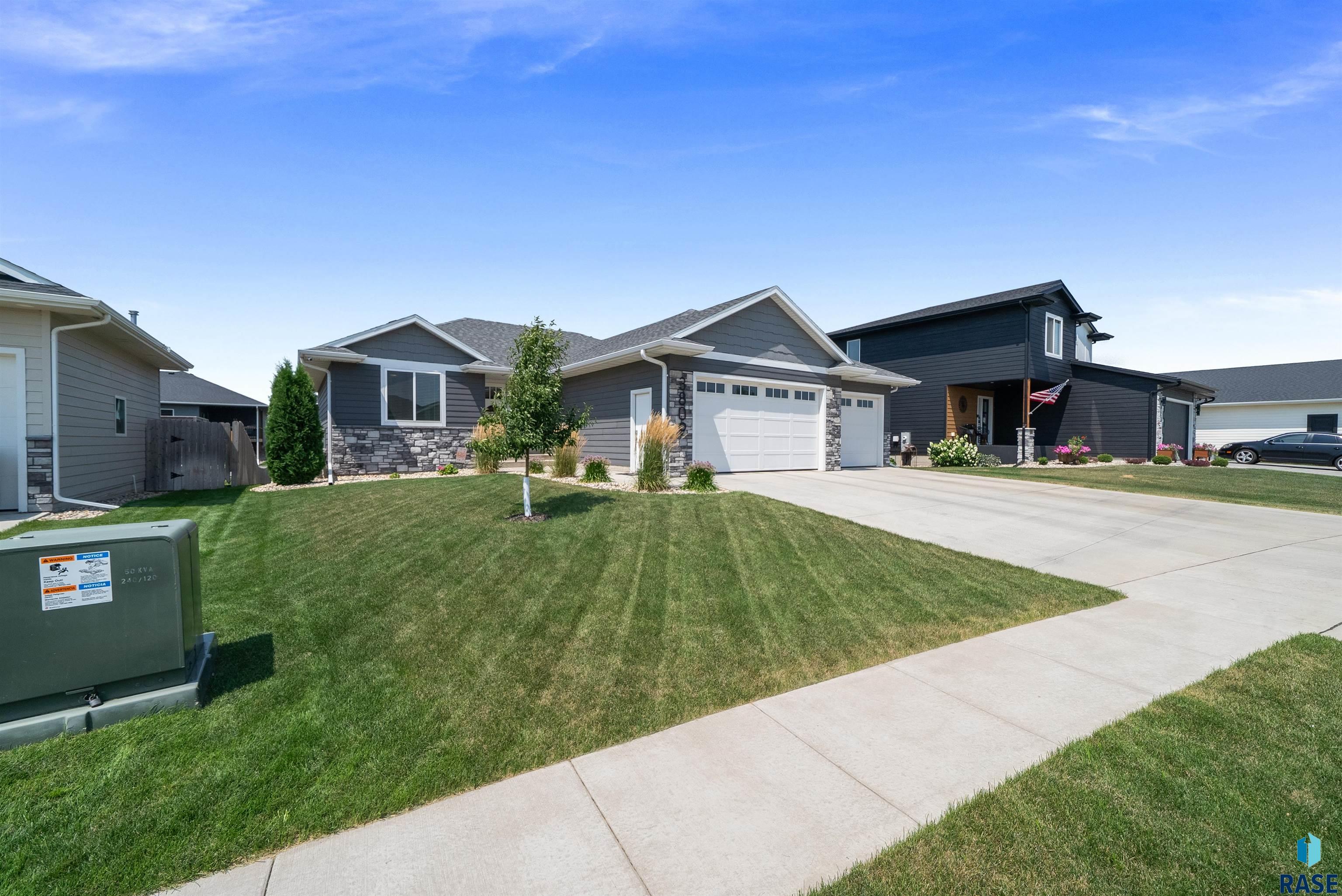 3809 S Home Plate Ave