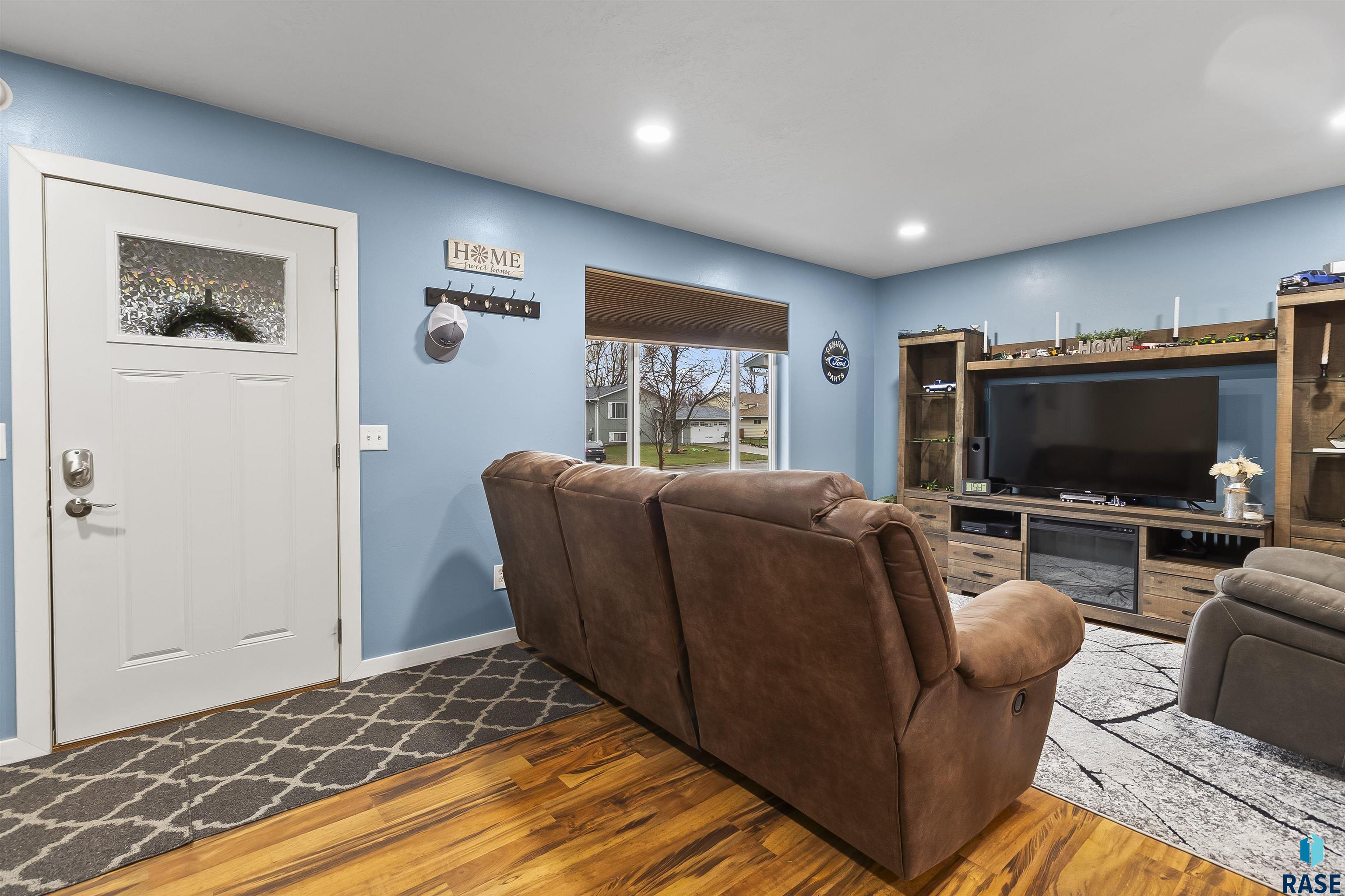 204 N Steven St