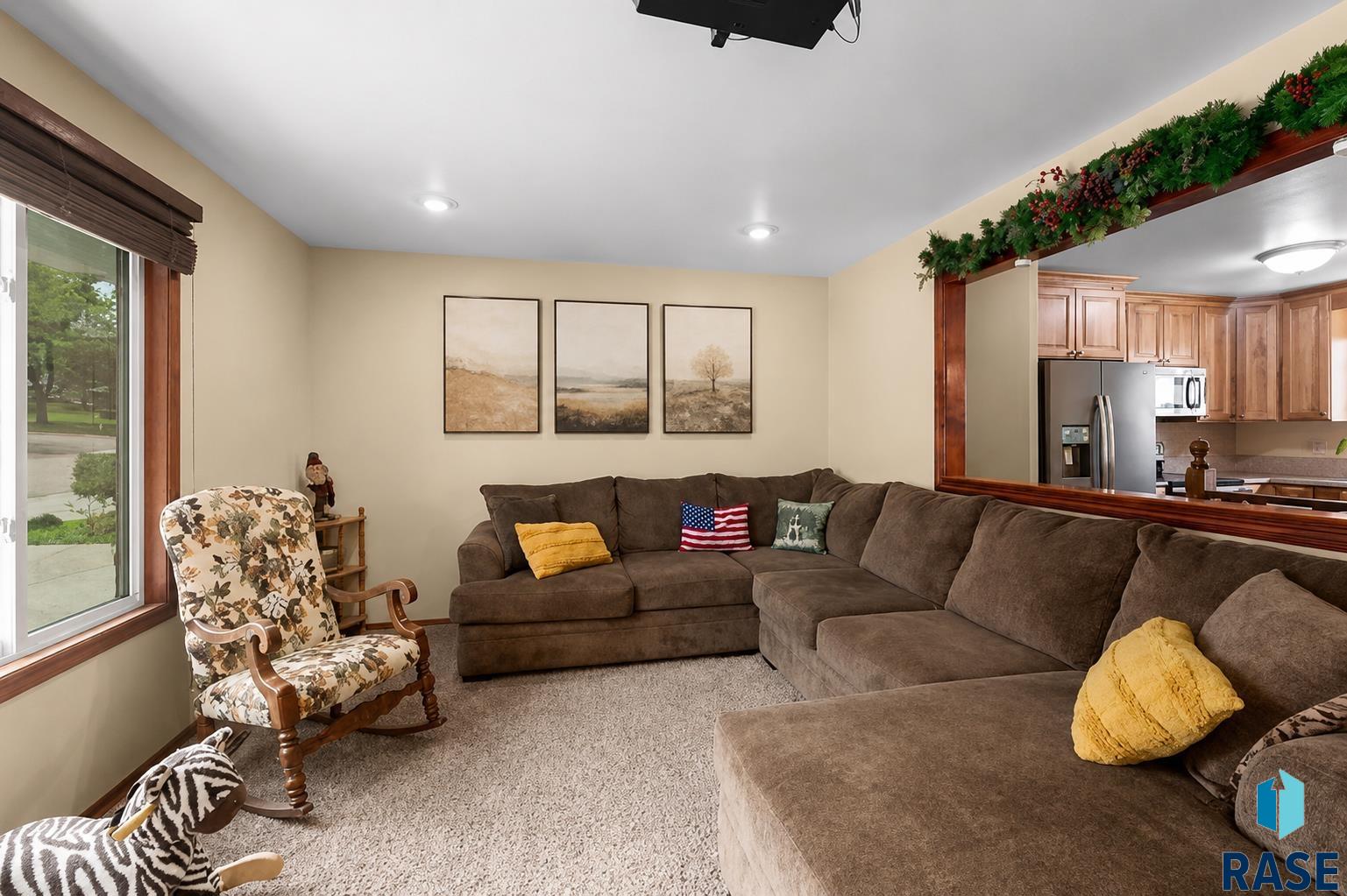 2104 E Tricia Ln
