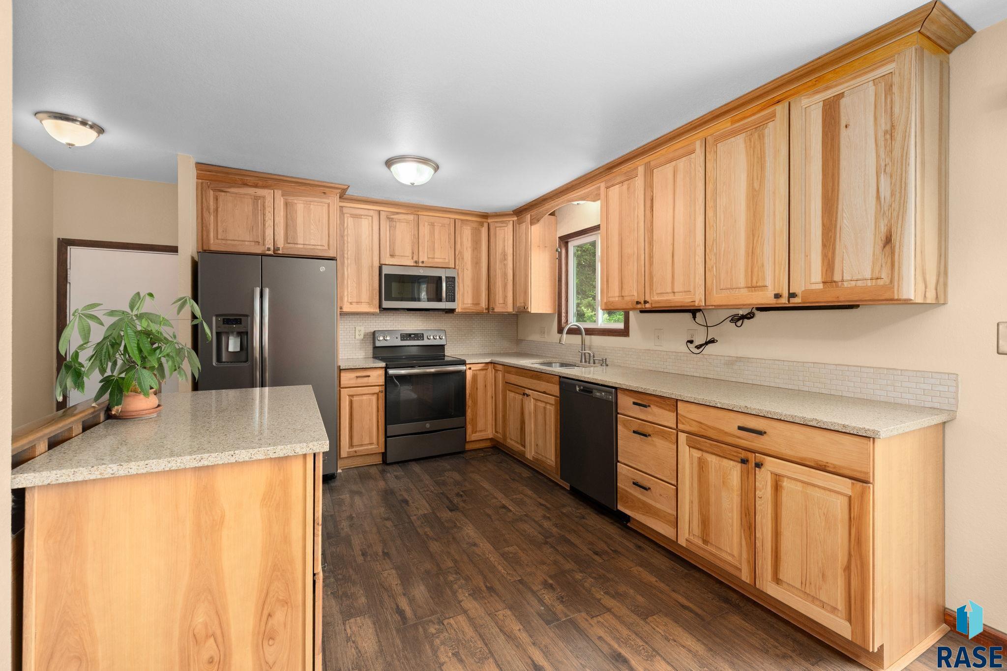 2104 E Tricia Ln