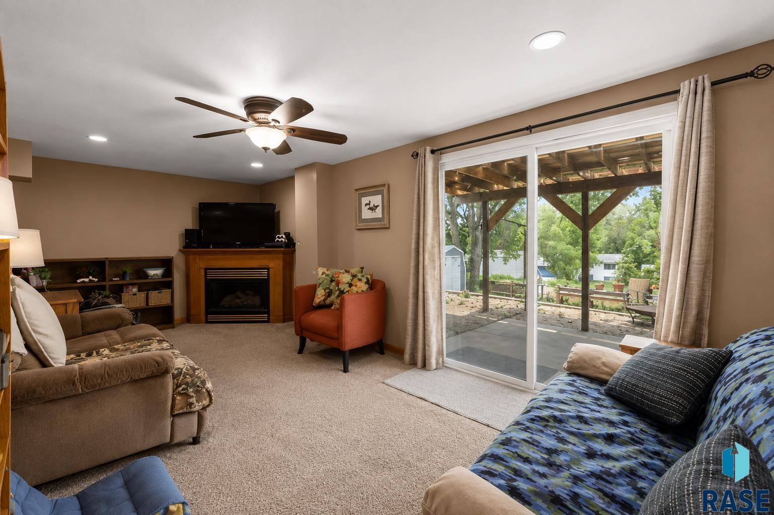 2104 E Tricia Ln