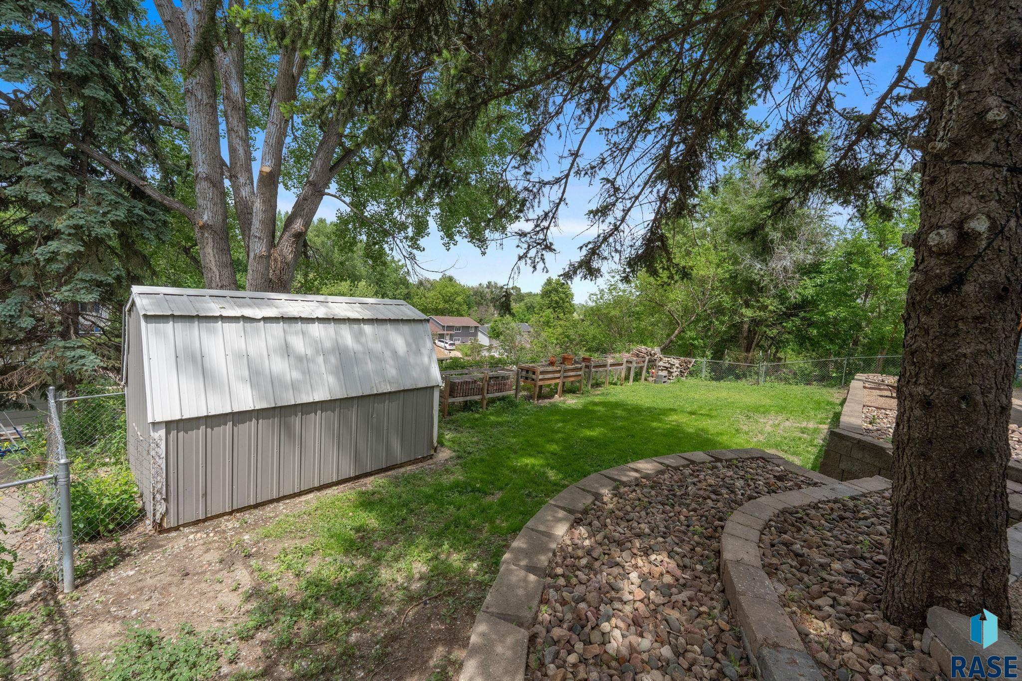 2104 E Tricia Ln