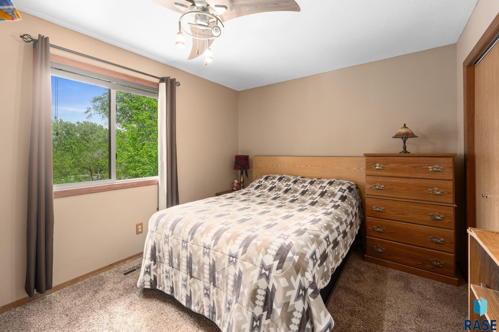 2104 E Tricia Ln