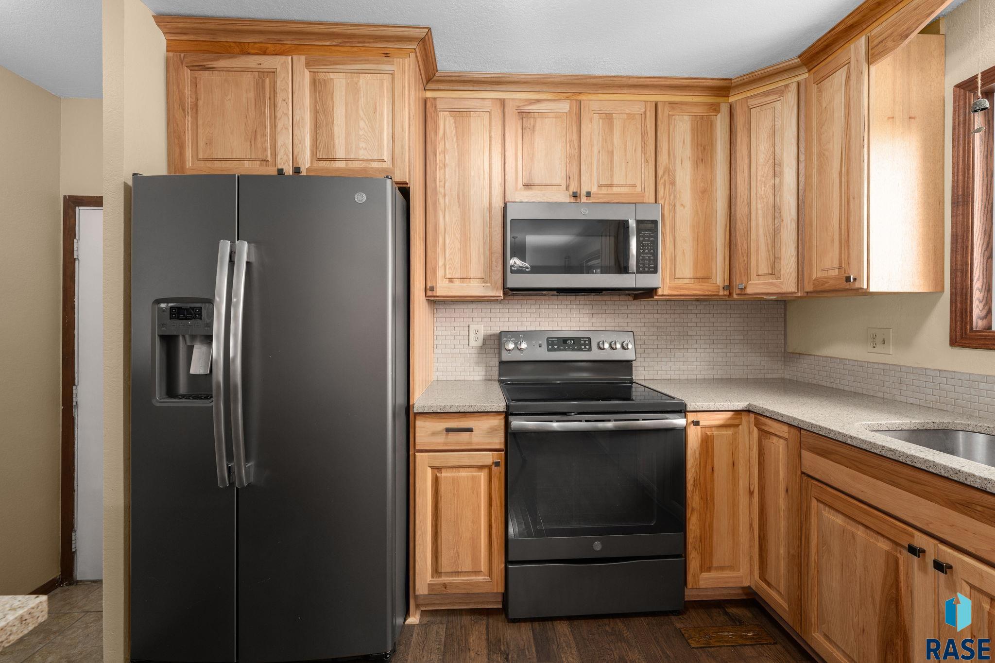 2104 E Tricia Ln