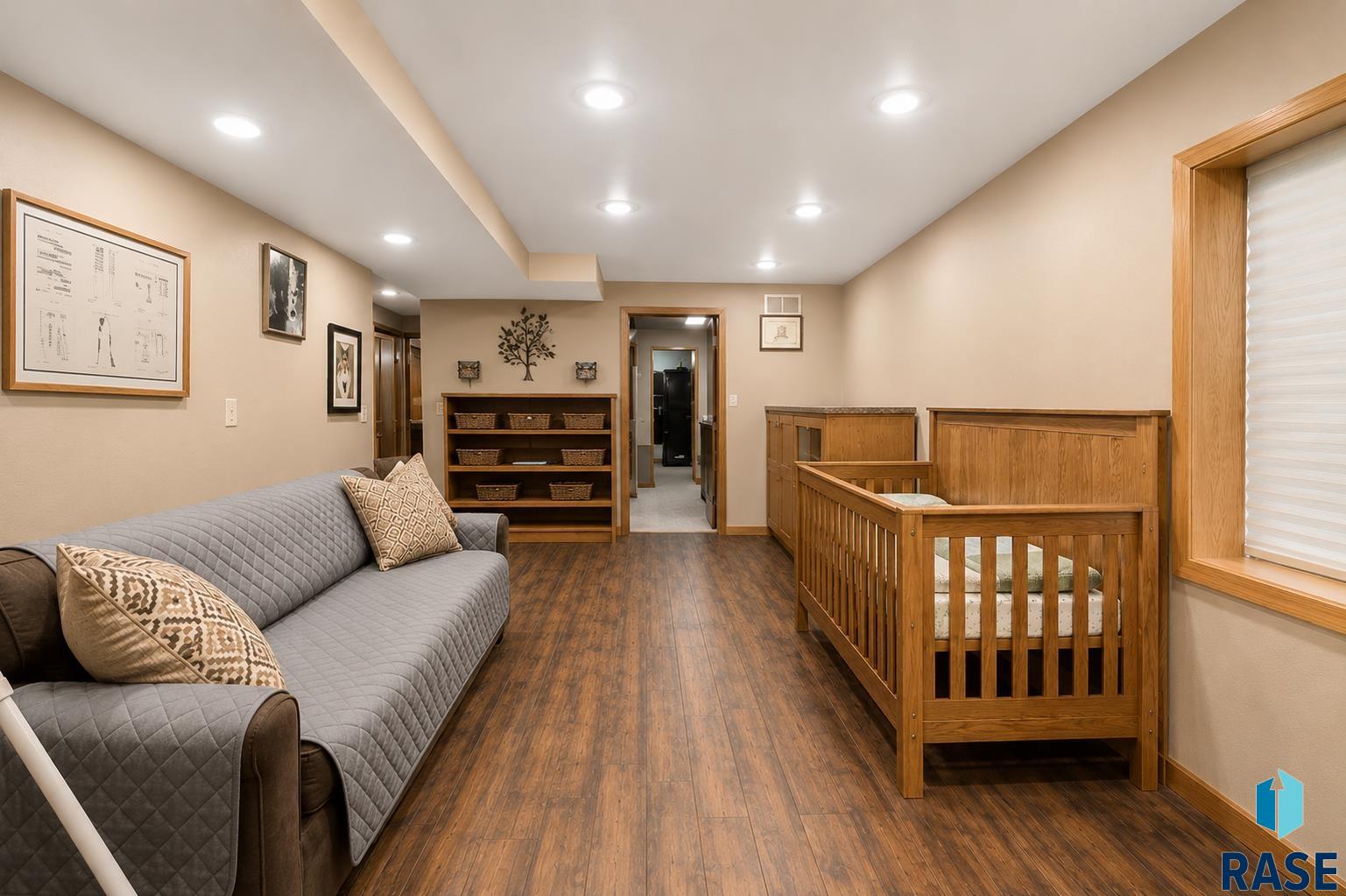 2104 E Tricia Ln