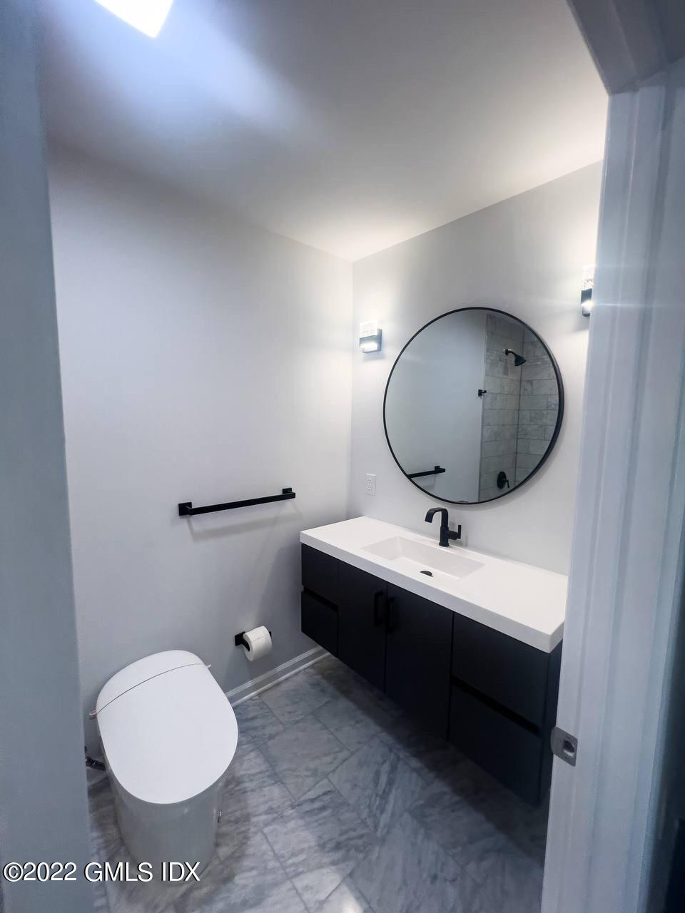 1465 E Putnam Avenue, 224