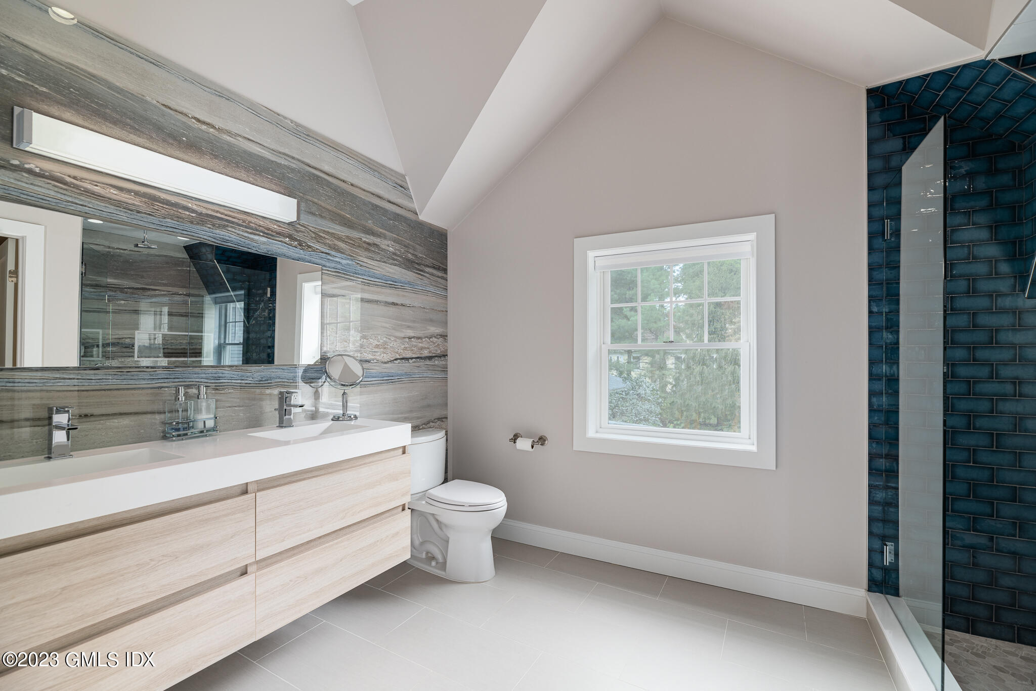 23 Hillcrest Park Road