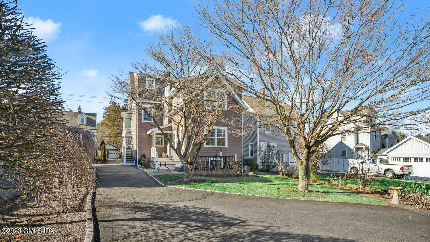 16 Division Street, B