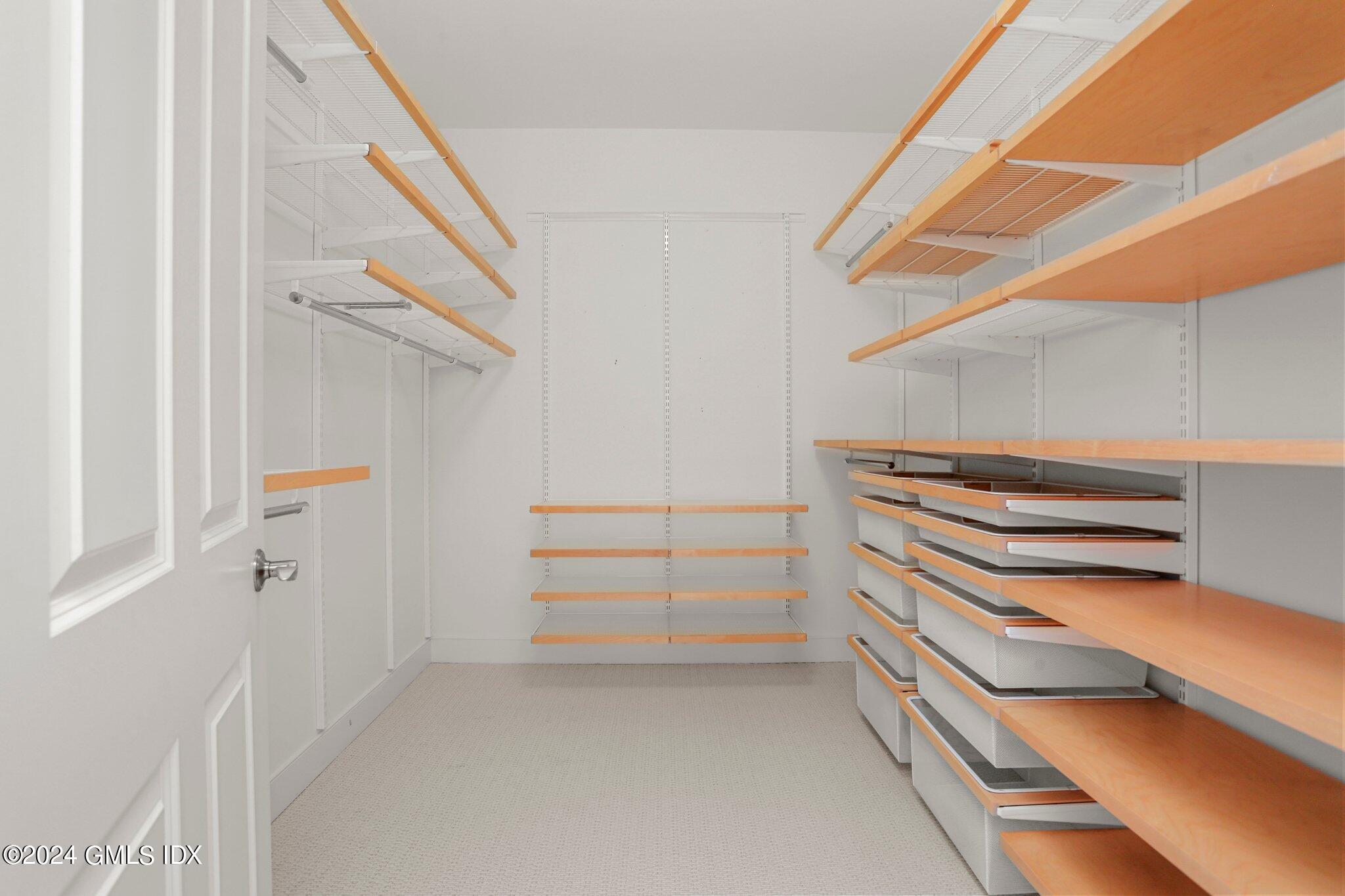 77 Havemeyer Lane, 31