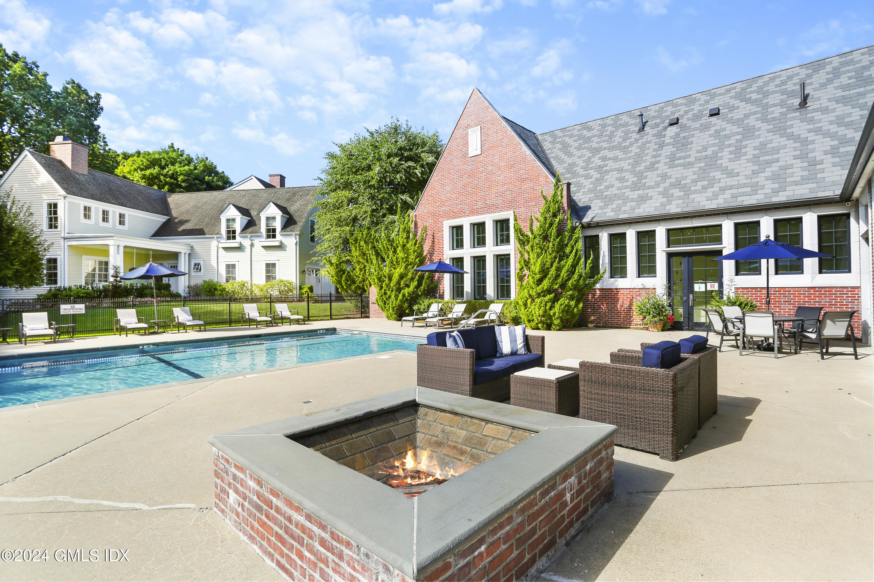 77 Havemeyer Lane, 31