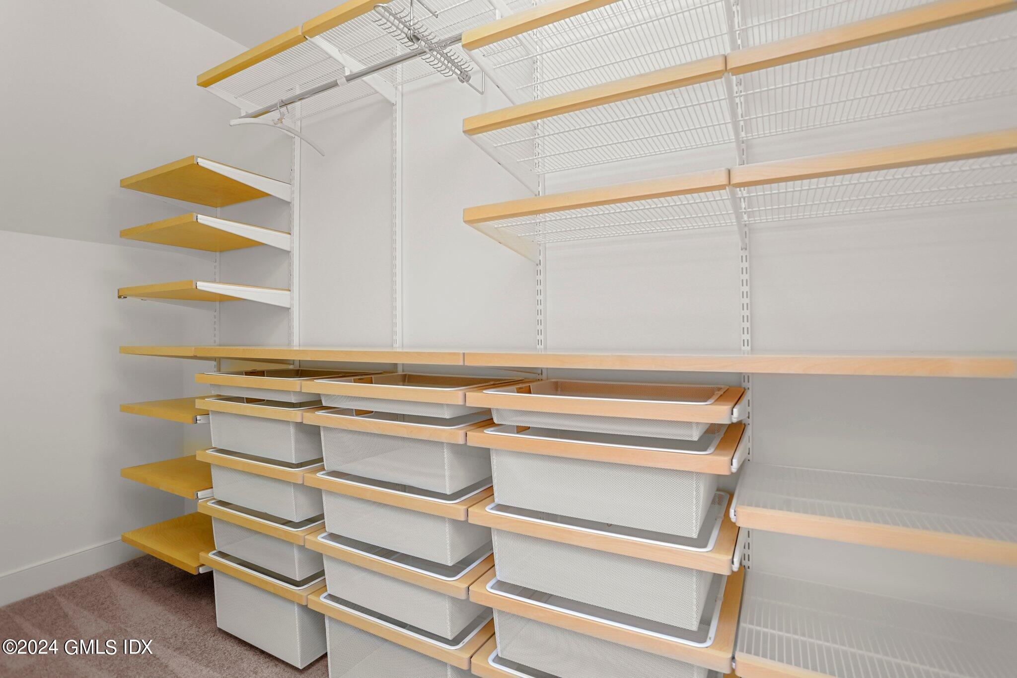 77 Havemeyer Lane, 31