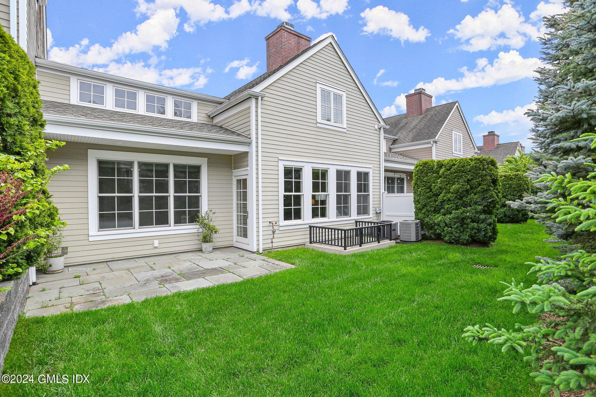 77 Havemeyer Lane, 31