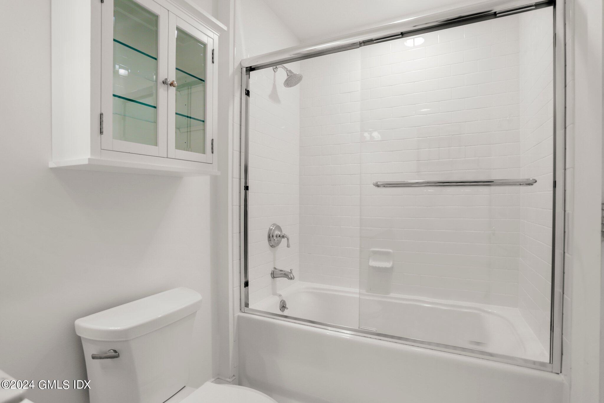 77 Havemeyer Lane, 31