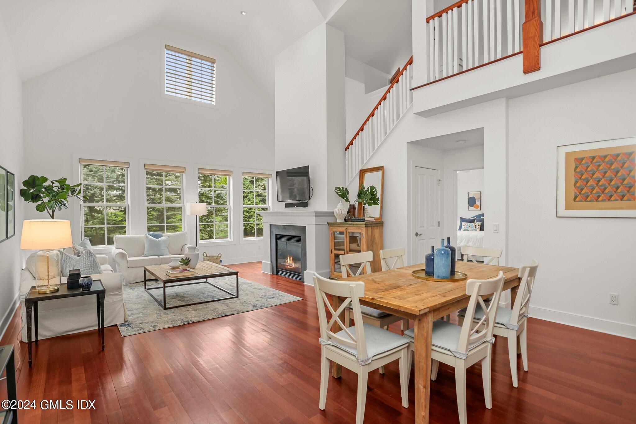 77 Havemeyer Lane, 31