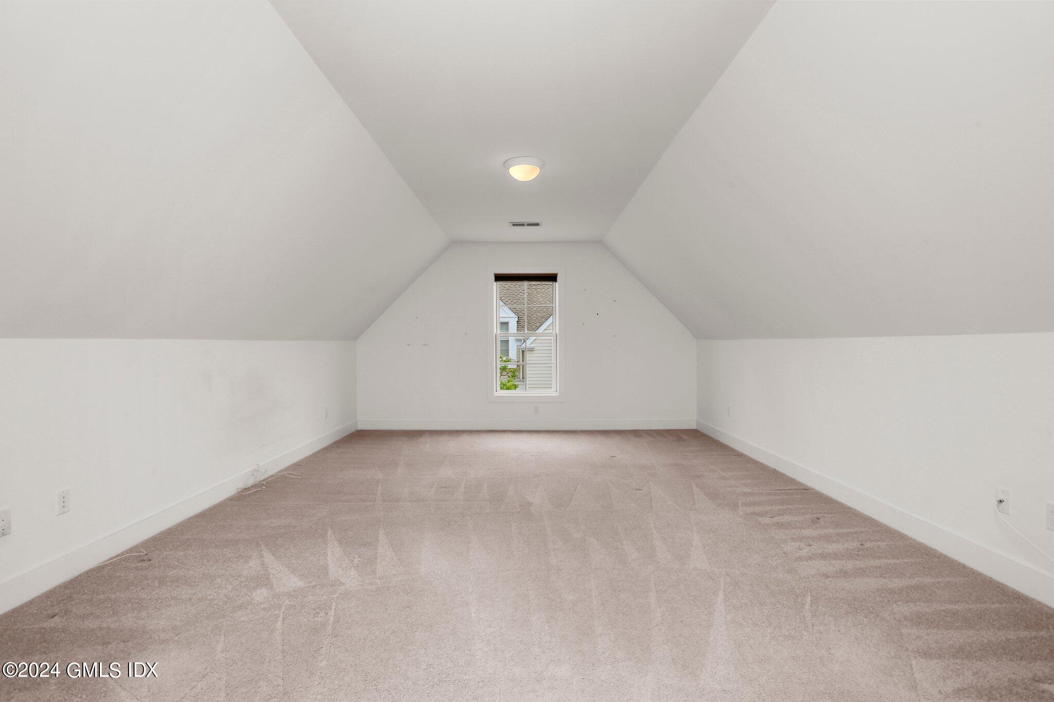 77 Havemeyer Lane, 31