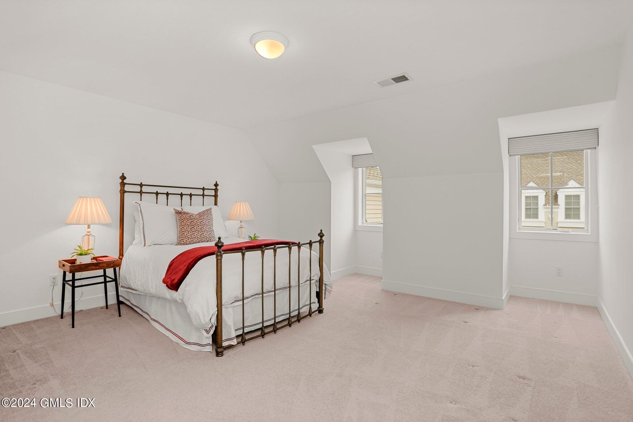 77 Havemeyer Lane, 31