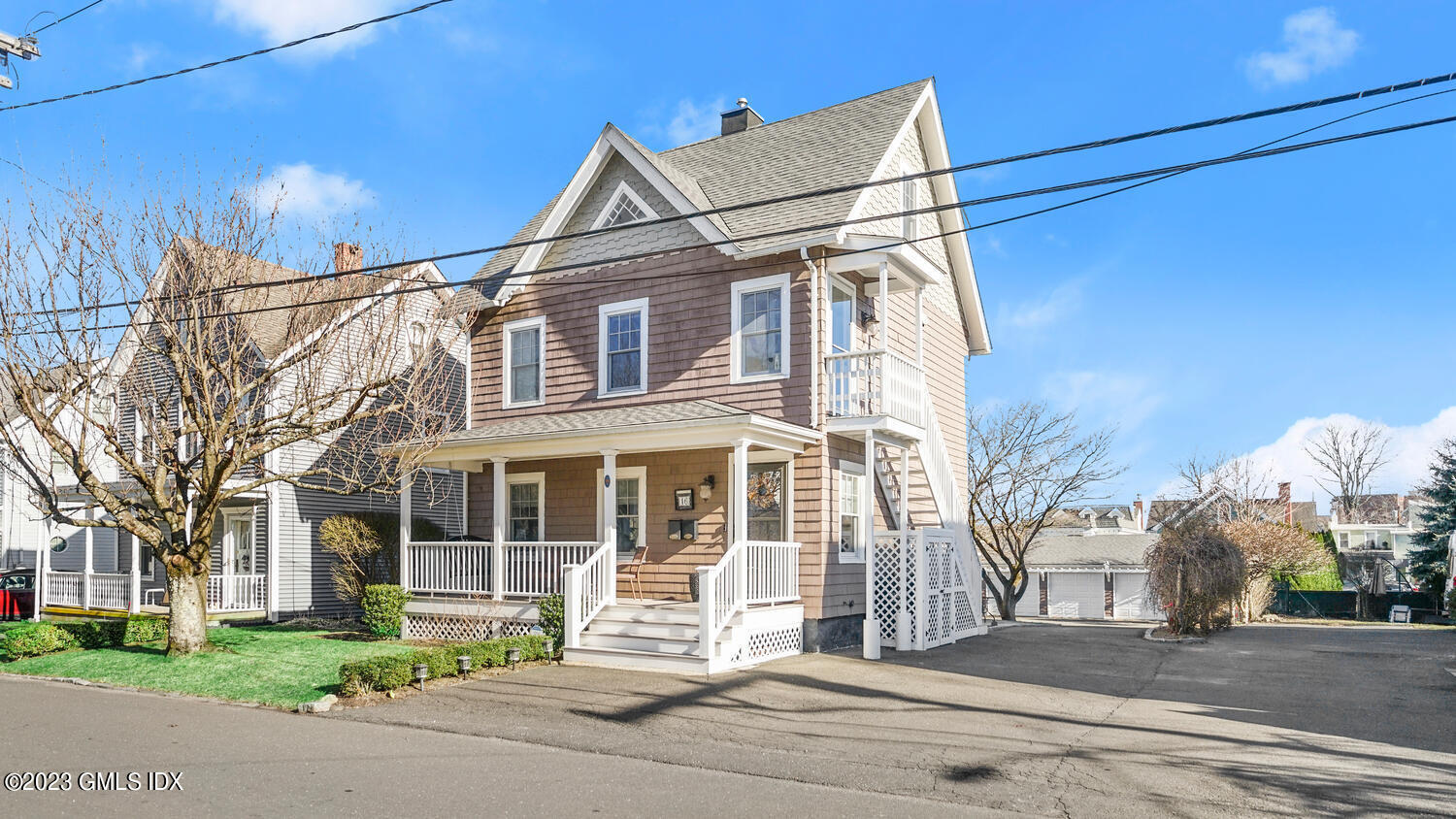 16 DIVISION Street, B