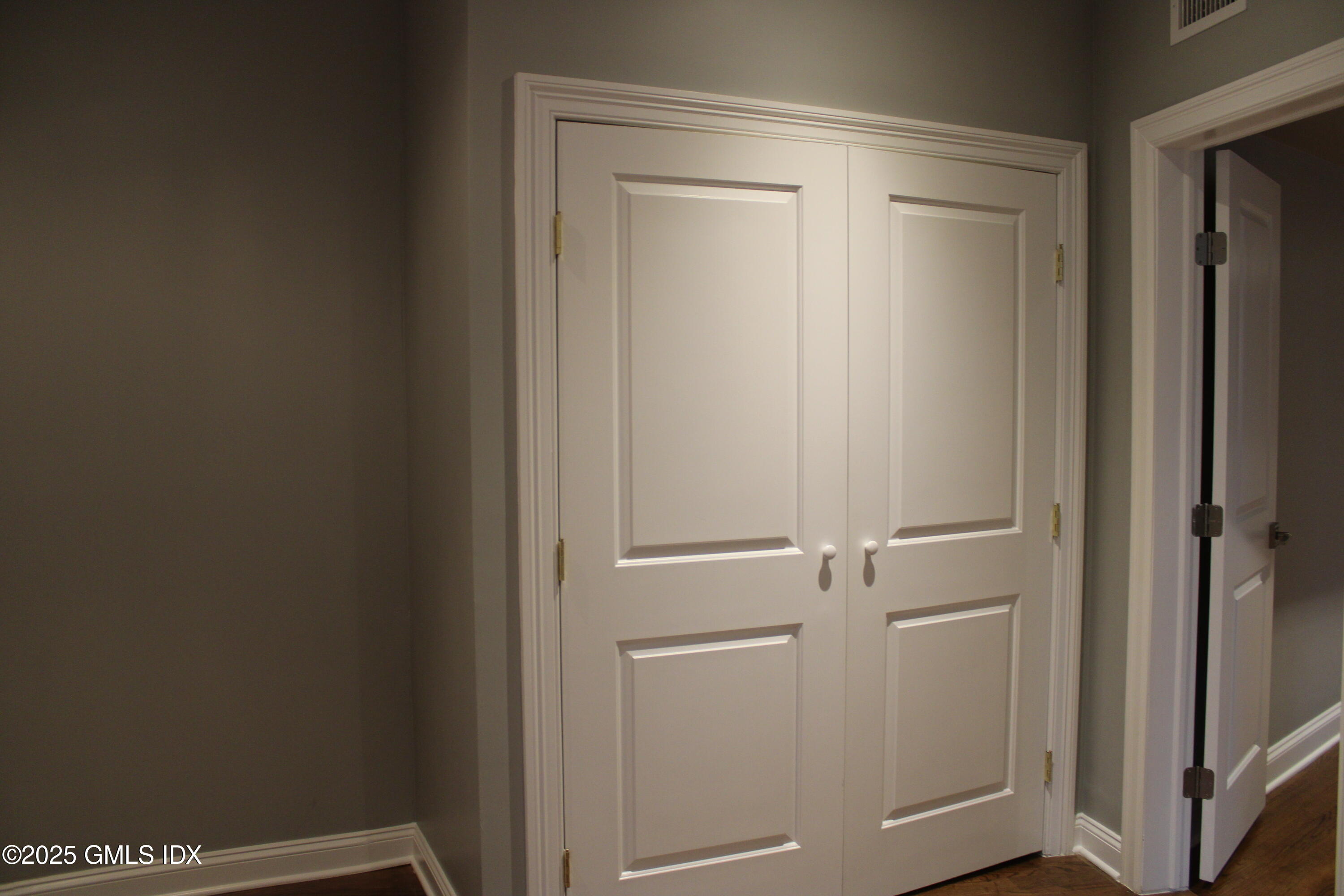 97 Bruce Park Avenue, 2A