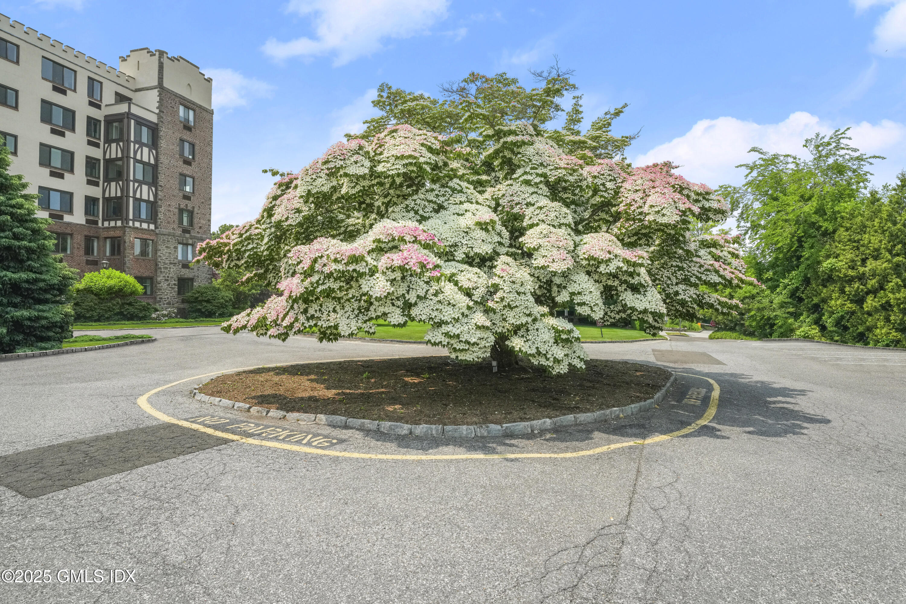 47 Lafayette Place, 4D