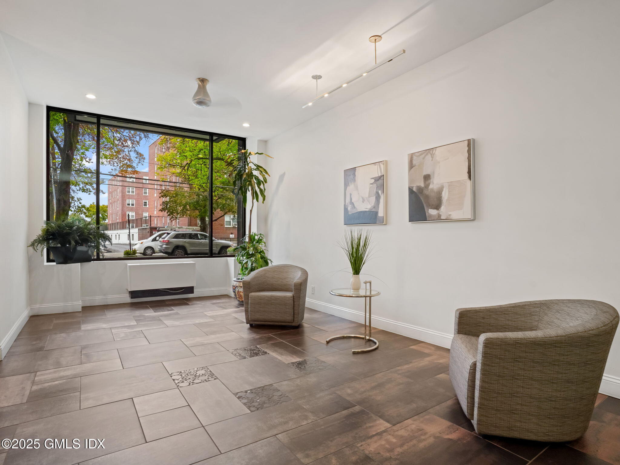 50 GLENBROOK Road, 4B