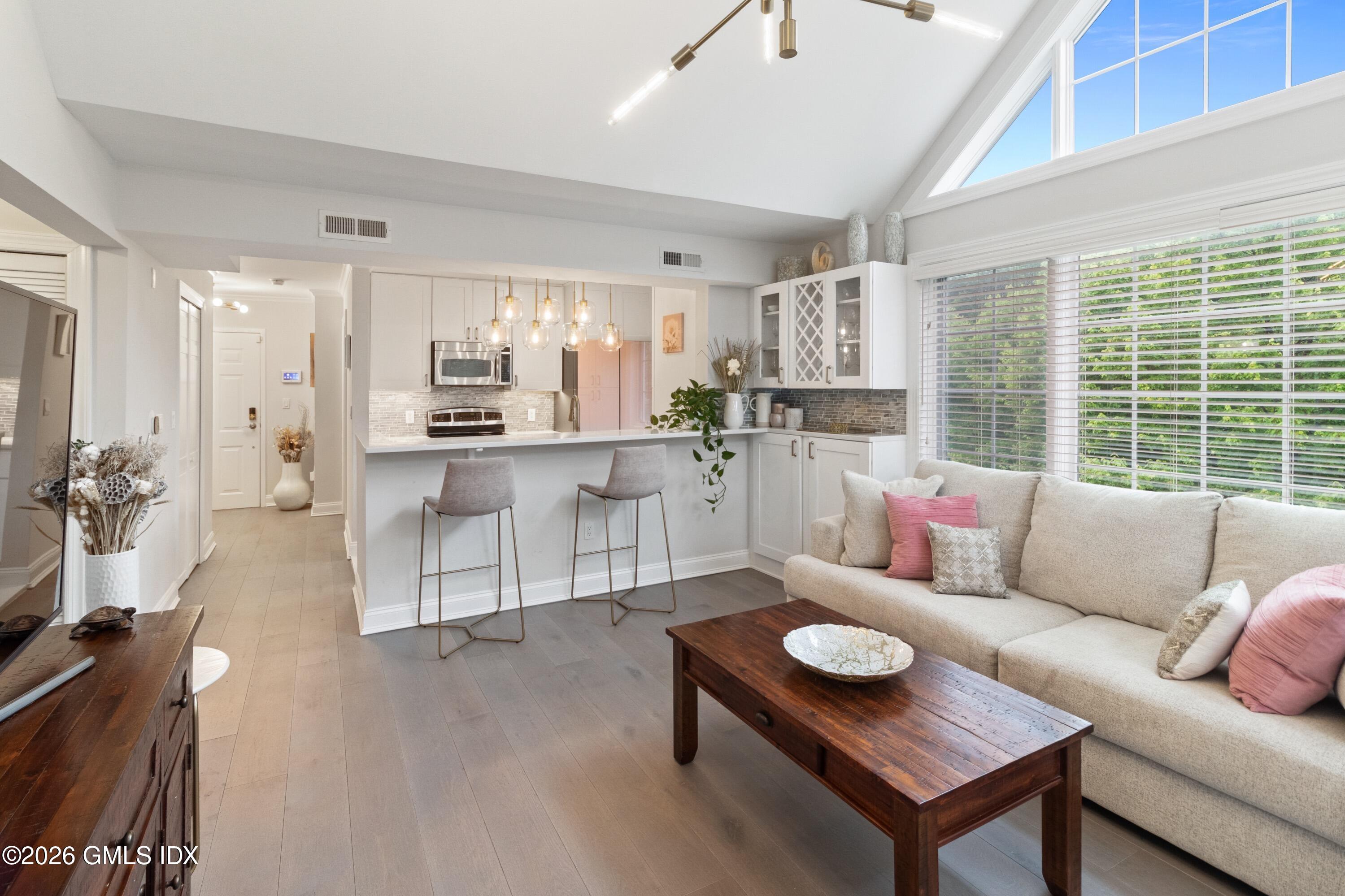 2 Homestead Lane 407