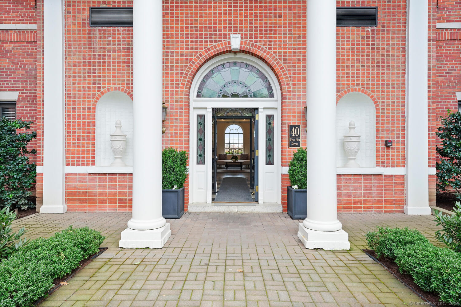 40 West Elm Street APT 4B