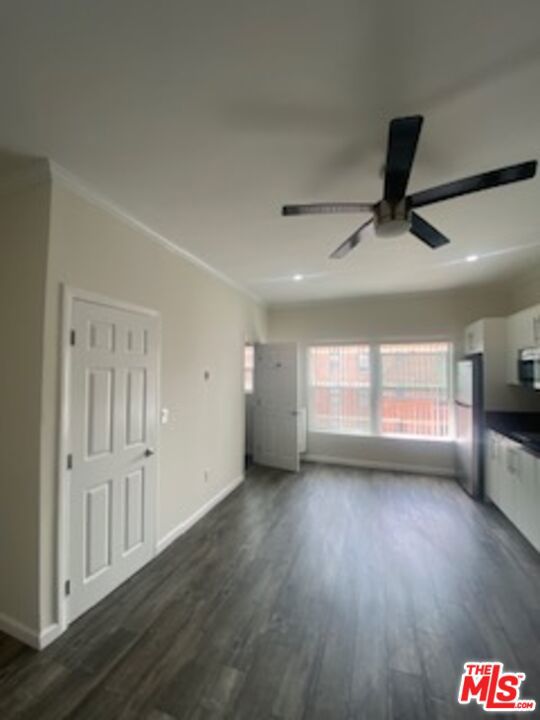 814 S Hobart Boulevard 306