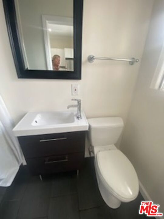 814 S Hobart Boulevard 306