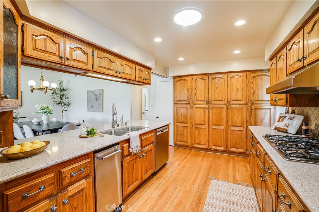 17342 San Fernando Mission Boulevard