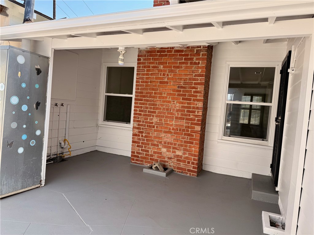 301 W Hillsdale Street