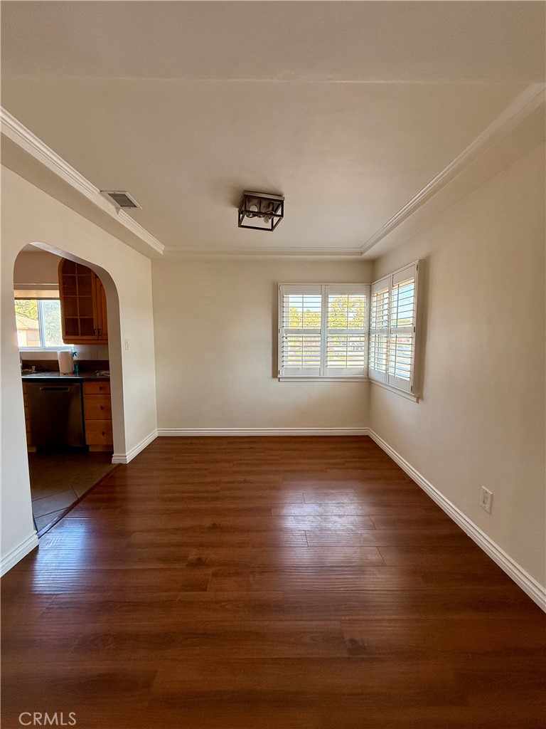 301 W Hillsdale Street