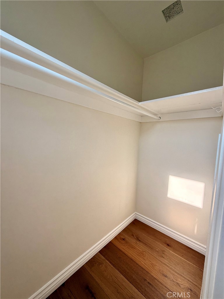 301 W Hillsdale Street