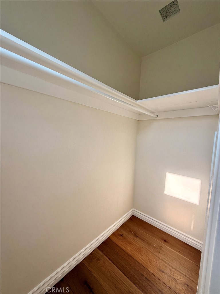 301 W Hillsdale Street