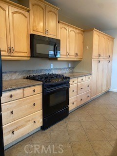 301 W Hillsdale Street