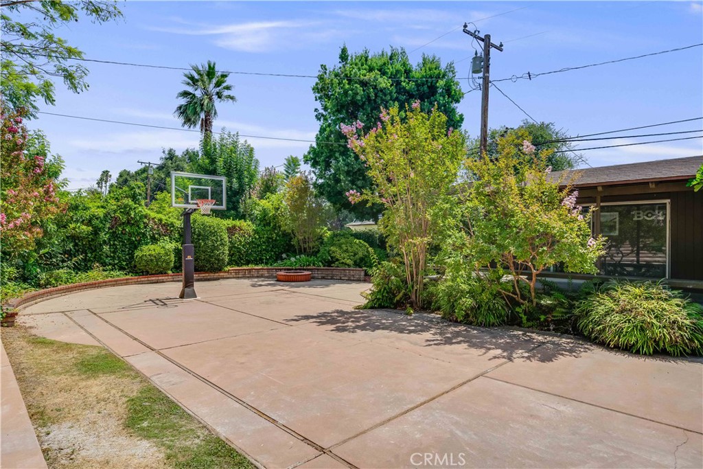 950 Hampton Road