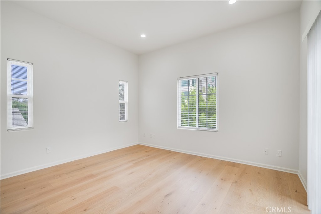 524 W Elk Ave
