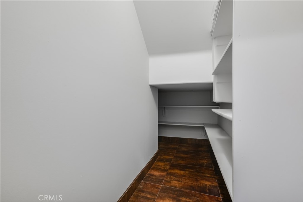 524 W Elk Ave