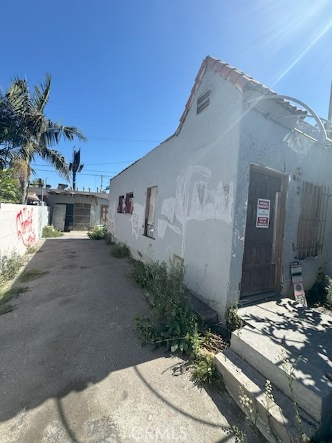 2408 E 115th