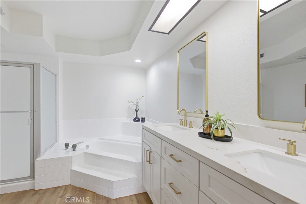 4900 N Grand 103