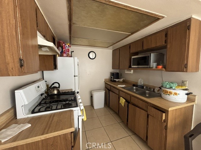 726 E 31st