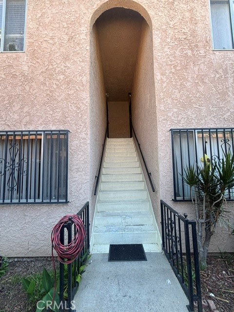 726 E 31st