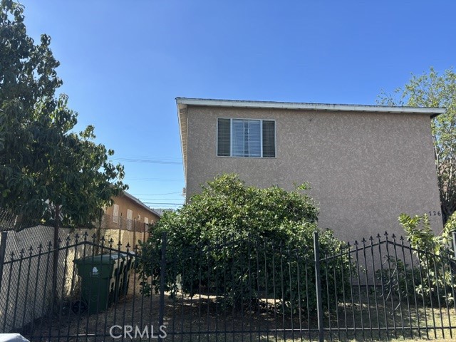 726 E 31st