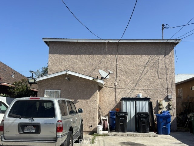726 E 31st