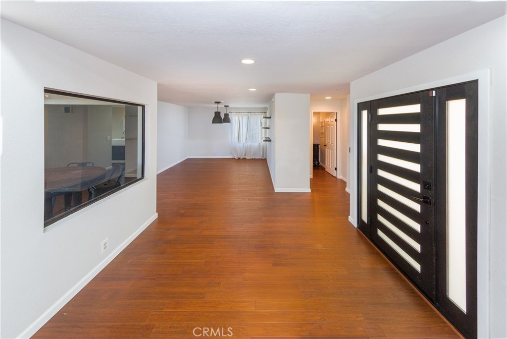 5845 S Mansfield Avenue