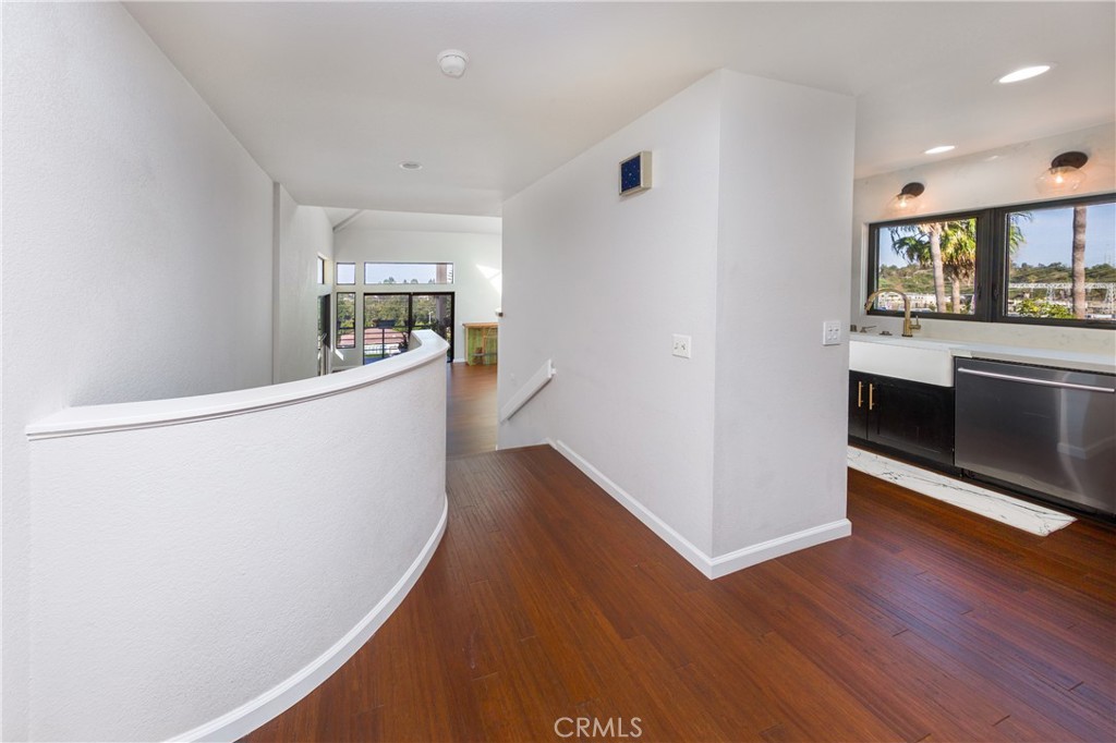 5845 S Mansfield Avenue